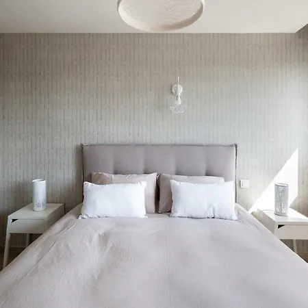 L'etoile, Confort, 2 Chambres, Parking Et Central *
